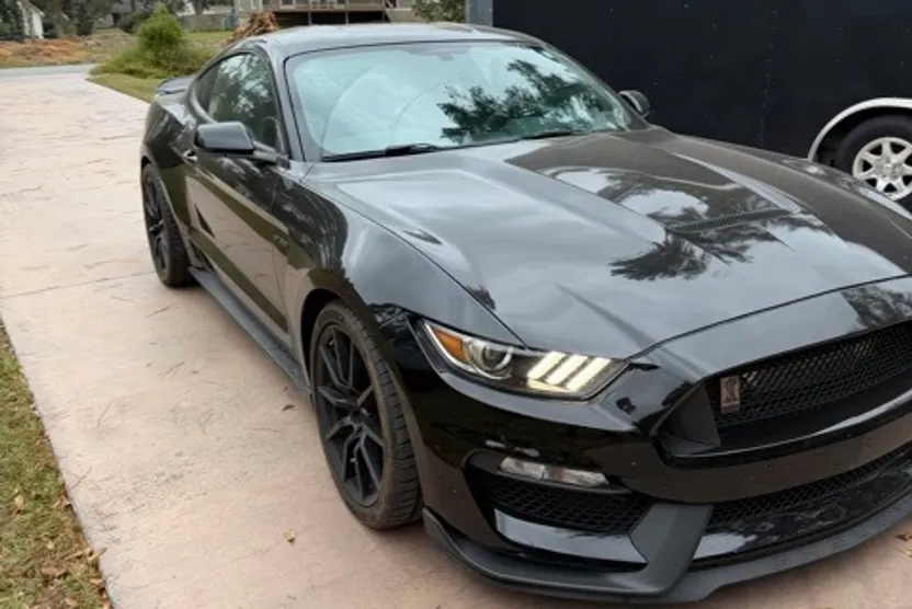 2016 Ford Mustang Shelby GT350 photo 1