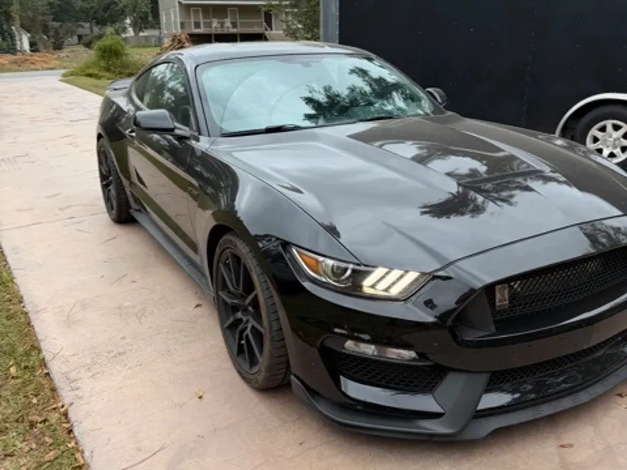 2016 Ford Mustang Shelby GT350 photo 1