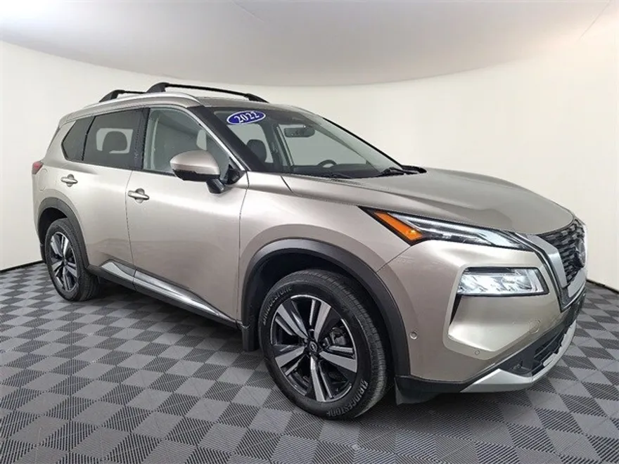 2022 Nissan Rogue Platinum photo 1