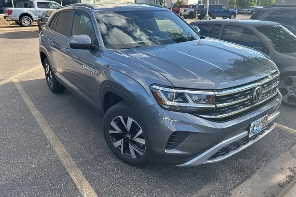 2021 Volkswagen Atlas Cross Sport SE photo 1
