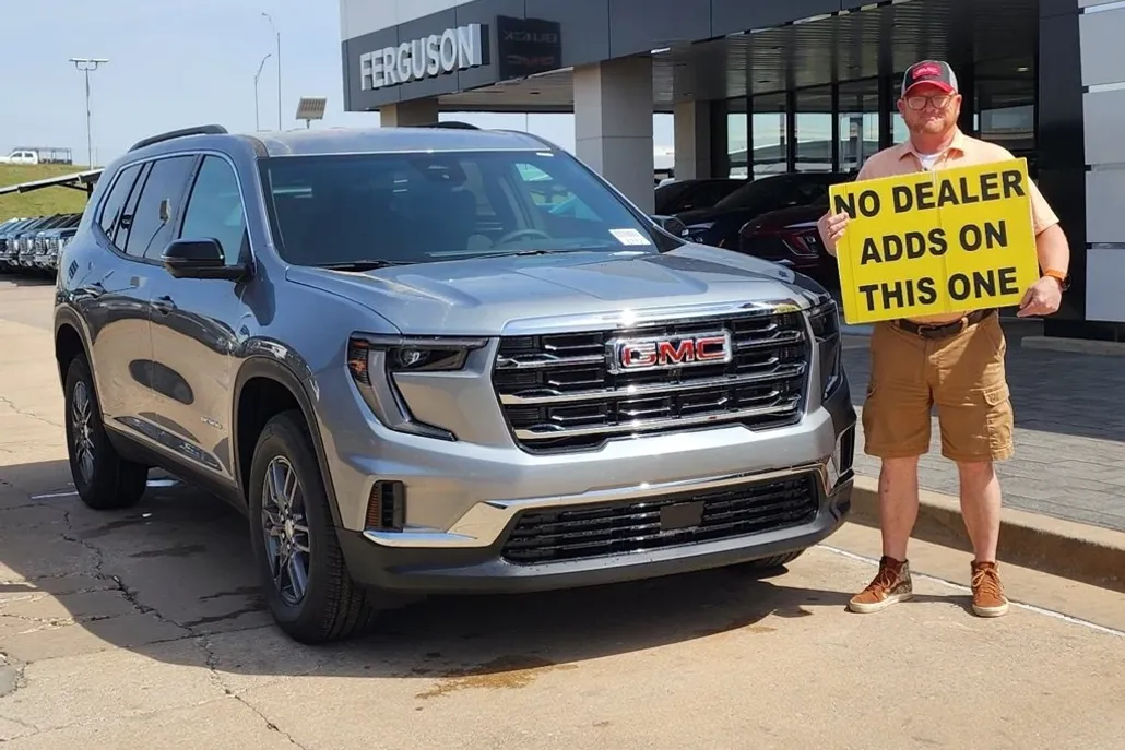 2025 Gmc Acadia Elevation photo 1