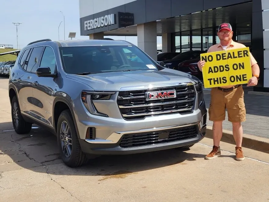 2025 Gmc Acadia Elevation photo 1