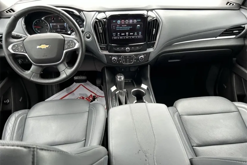 2018 Chevrolet Traverse Premier photo 1