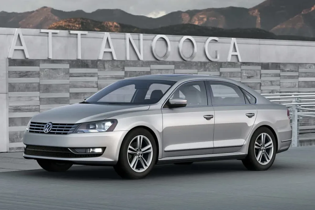 2014 Volkswagen Passat SEL Premium photo 1