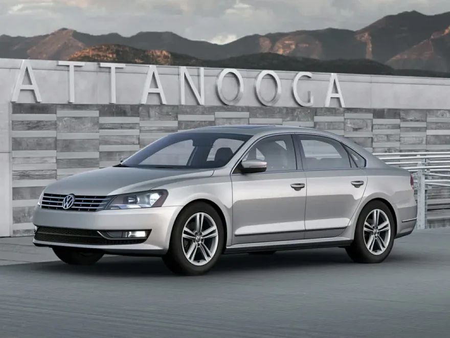 2014 Volkswagen Passat SEL Premium photo 1
