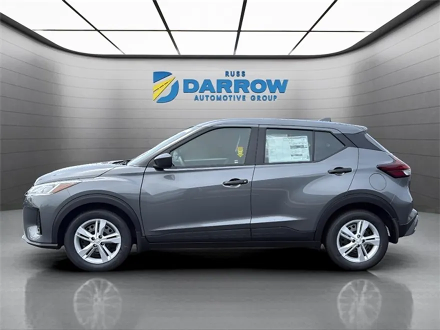 2025 Nissan Kicks Play S photo 1
