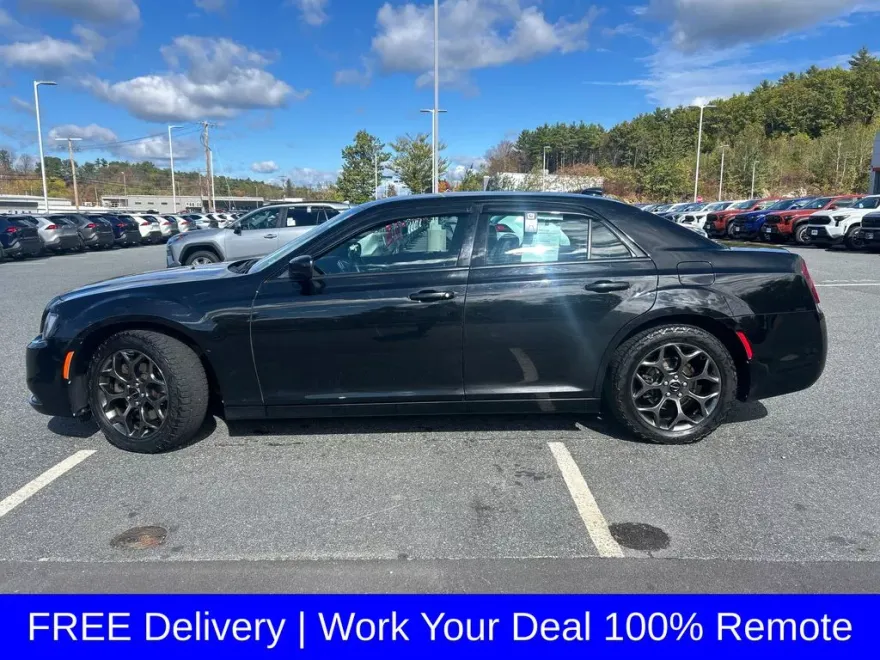 2017 Chrysler 300 S photo 1