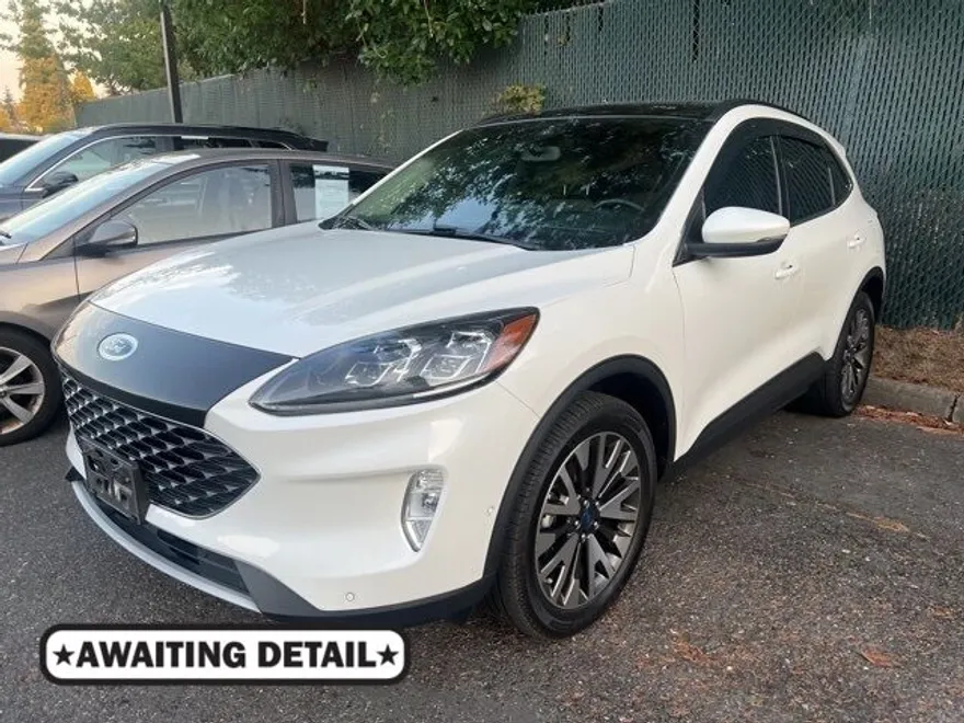 2020 Ford Escape Titanium photo 1