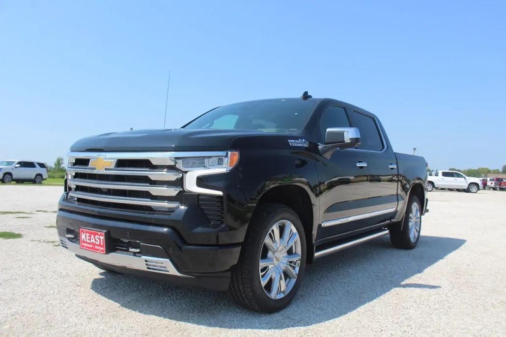 2025 Chevrolet Silverado 1500 High Country photo 1