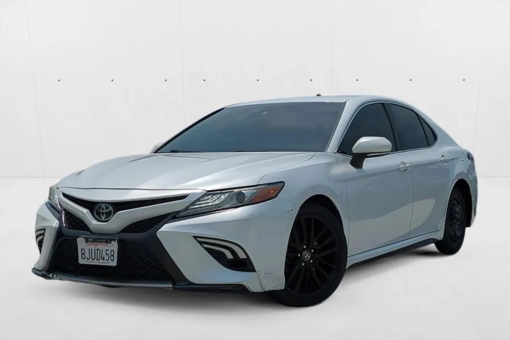 2019 Toyota Camry XSE photo 1