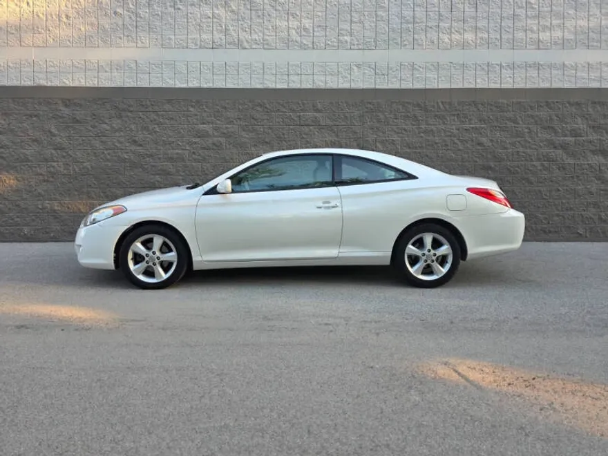 2005 Toyota Camry Solara SE photo 1