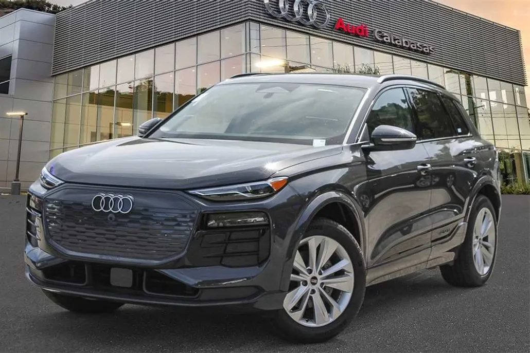 2025 Audi Q6 E-tron Premium photo 1