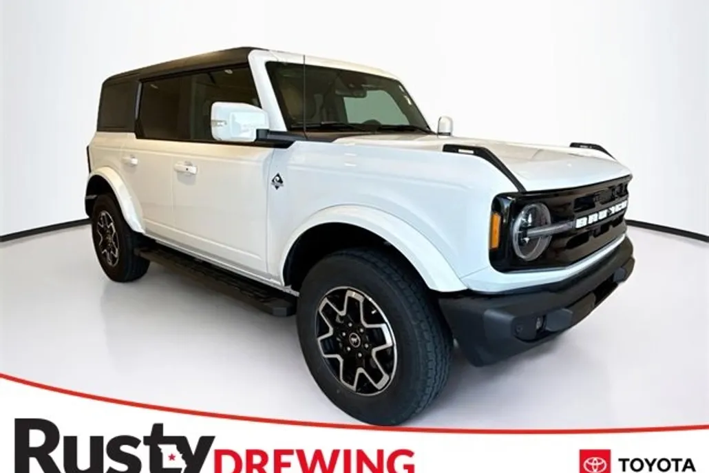 2024 Ford Bronco Outer Banks photo 1