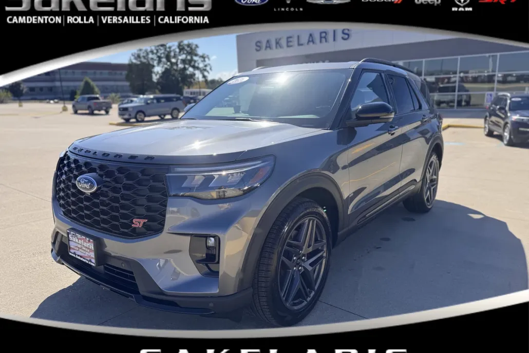 2025 Ford Explorer ST photo 1