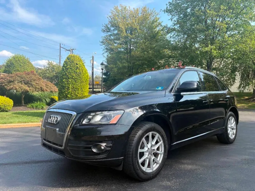 2012 Audi Q5 2.0T Premium Plus photo 1