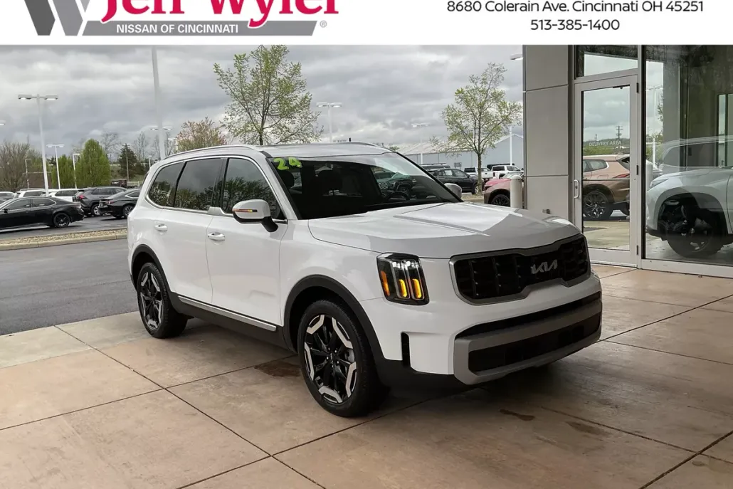 2024 Kia Telluride S photo 1