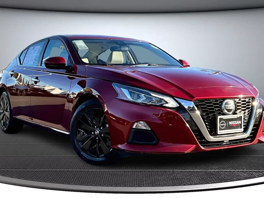 2021 Nissan Altima 2.5 SV photo 1