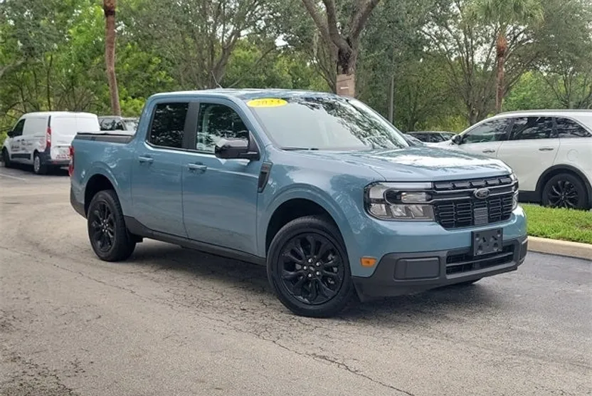 2023 Ford Maverick XLT Lariat photo 1