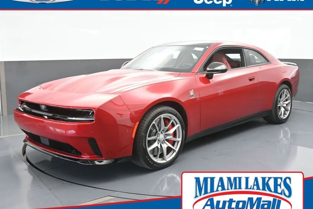 2025 Dodge Charger R/T Scat Pack photo 1