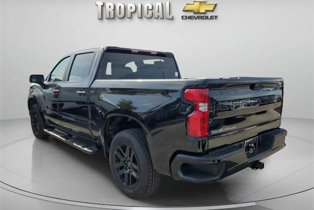 2026 Chevrolet Silverado 1500 Custom photo 1