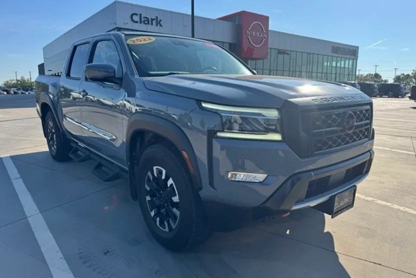2022 Nissan Frontier PRO-X photo 1
