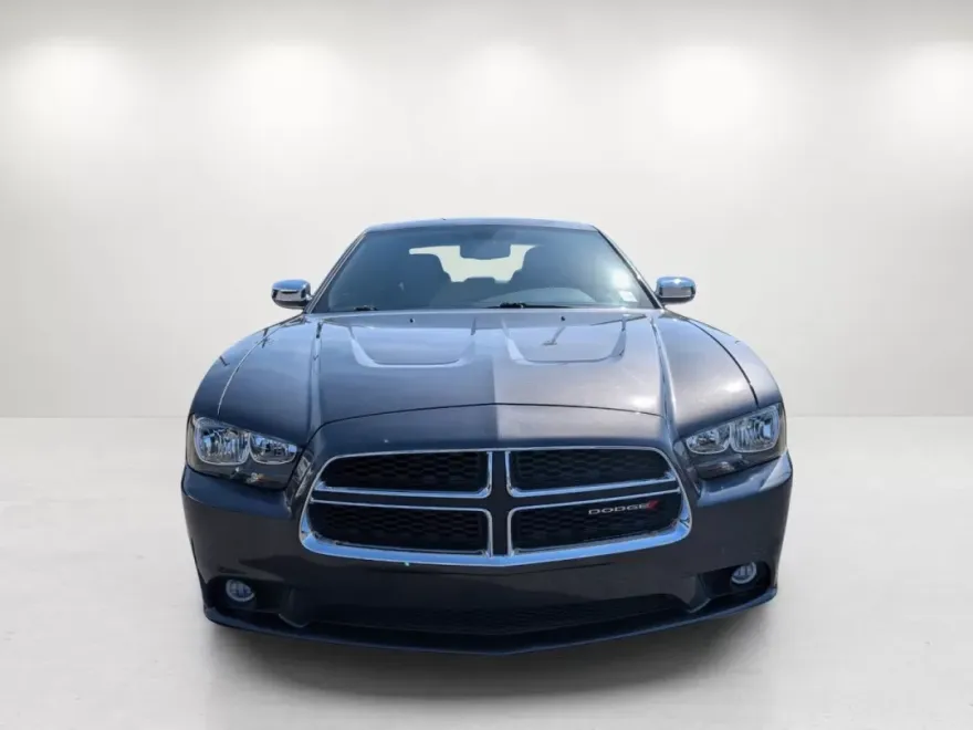 2014 Dodge Charger SE photo 1