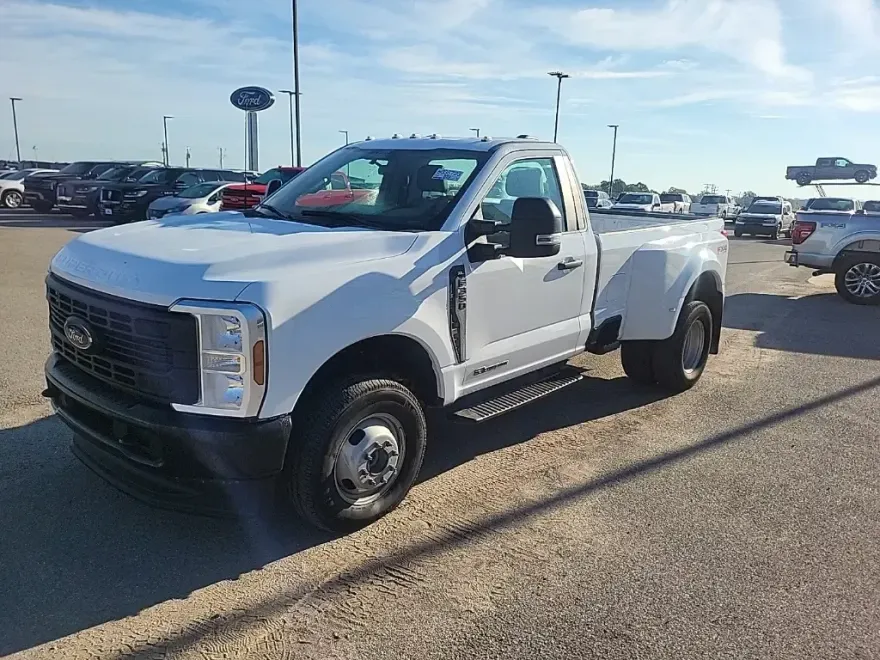 2024 Ford F-350 photo 1