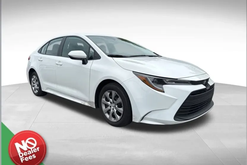 2023 Toyota Corolla LE photo 1