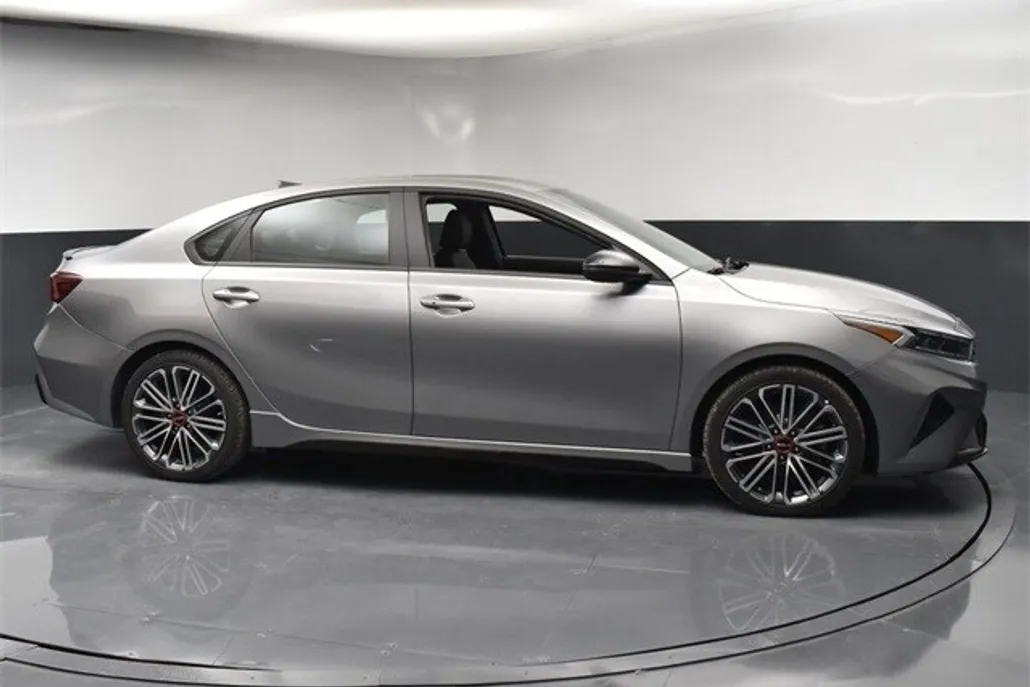 2024 Kia Forte GT photo 1
