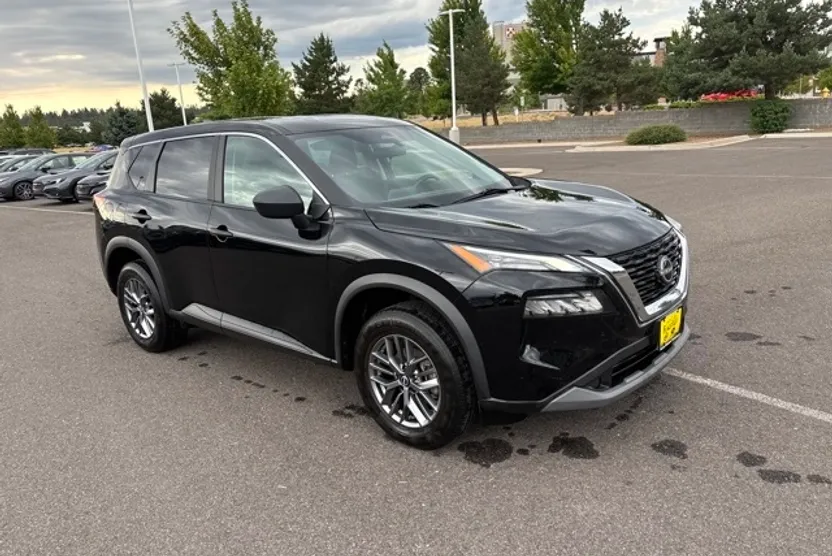 2023 Nissan Rogue S photo 1