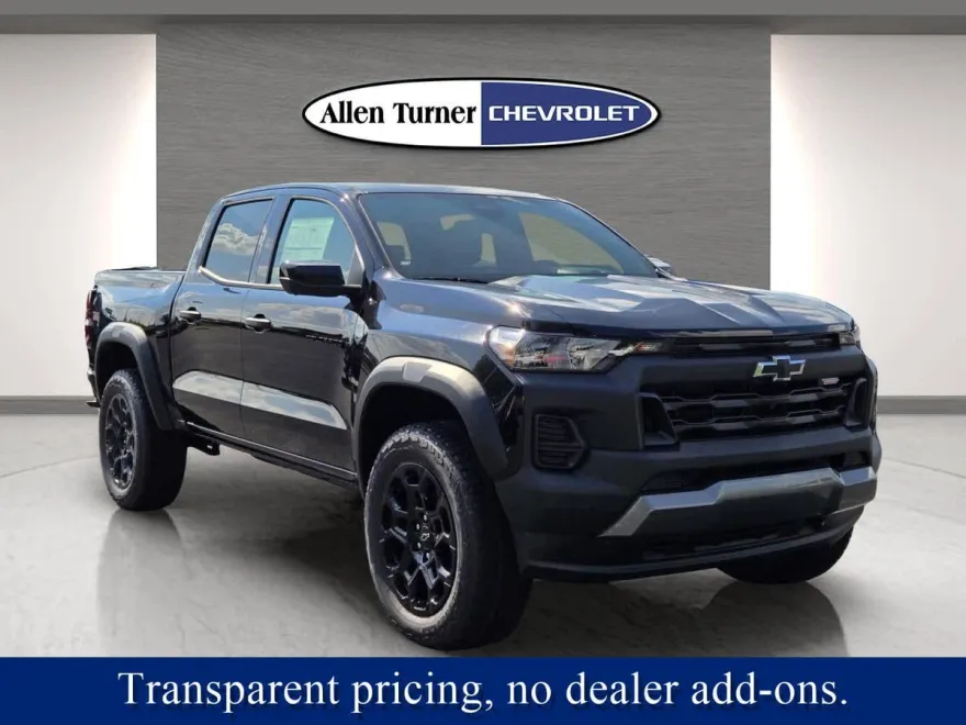 2026 Chevrolet Colorado Trail Boss photo 1