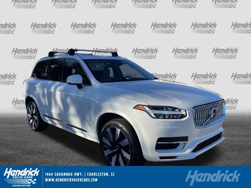 2025 Volvo XC90 T8 Plus photo 1