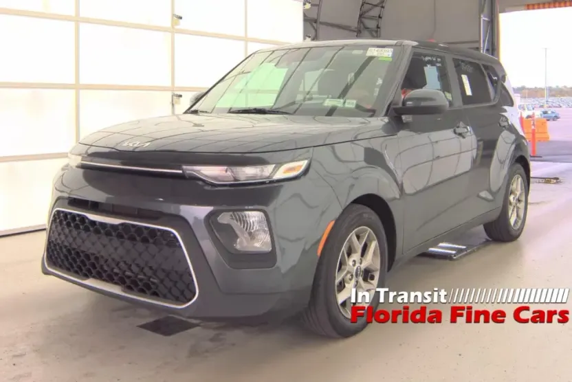 2022 Kia Soul LX S X-Line photo 1