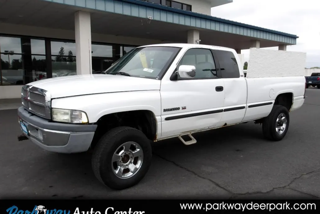 1998 Dodge Ram Laramie SLT photo 1