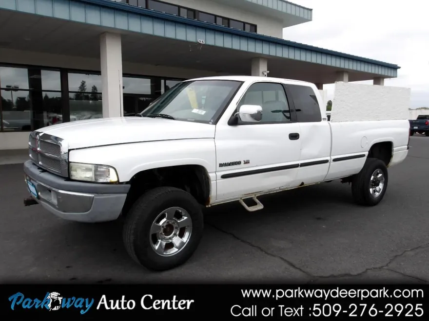 1998 Dodge Ram Laramie SLT photo 1