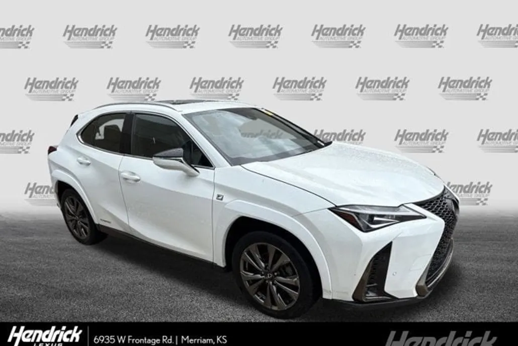 2022 Lexus UX 250h F SPORT photo 1