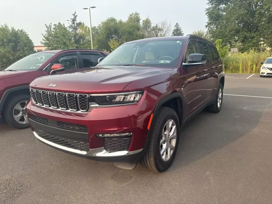 2022 Jeep Grand Cherokee Limited photo 1