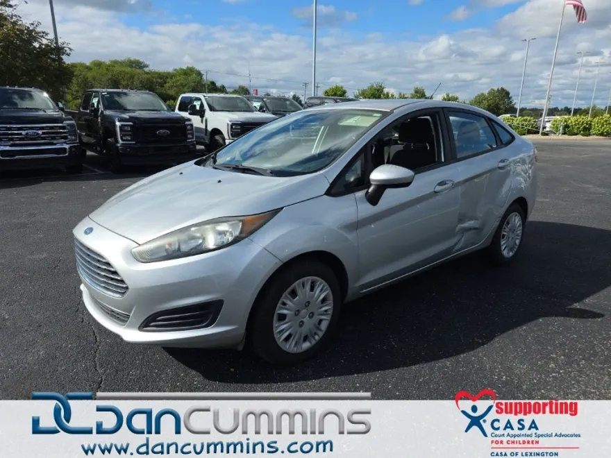 2019 Ford Fiesta S photo 1