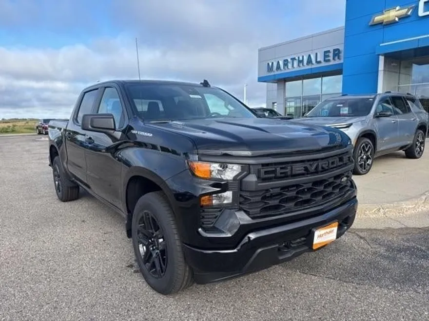 2026 Chevrolet Silverado 1500 Custom photo 1