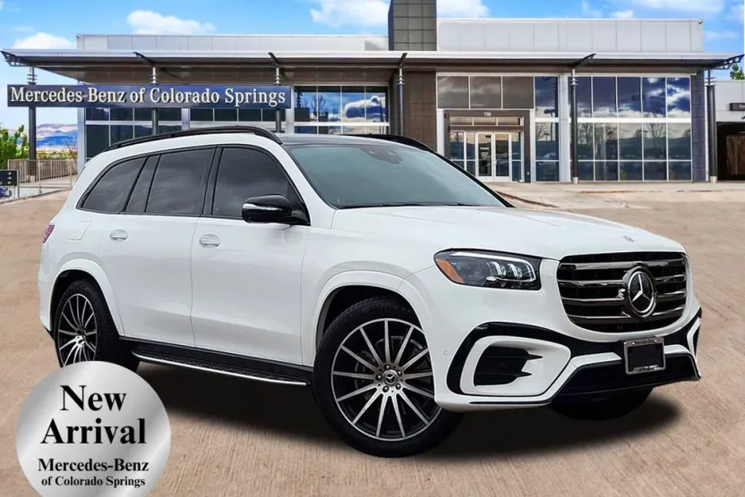 2024 Mercedes Benz GLS 4MATIC photo 1