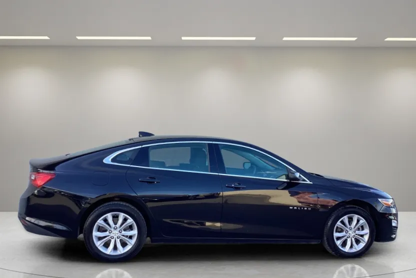 2024 Chevrolet Malibu 1LT photo 1