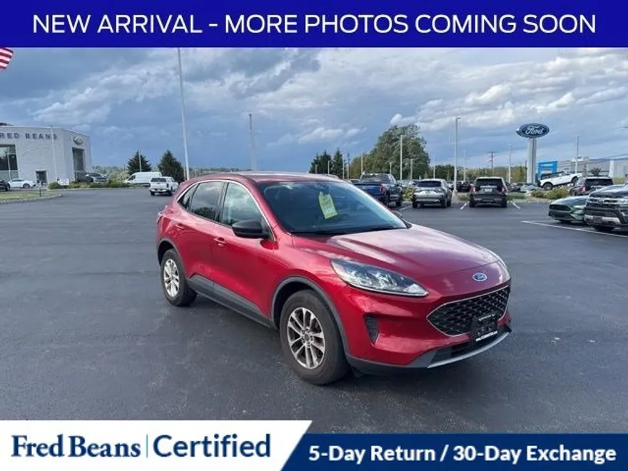 2022 Ford Escape SE photo 1
