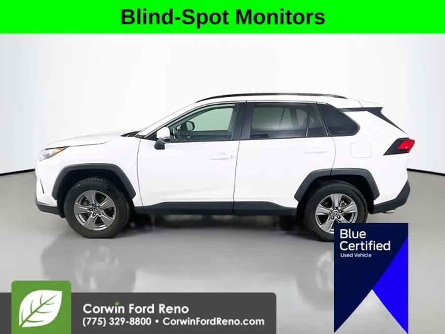 2024 Toyota RAV4 XLE photo 1