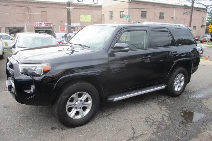 2016 Toyota 4Runner SR5 Premium photo 1