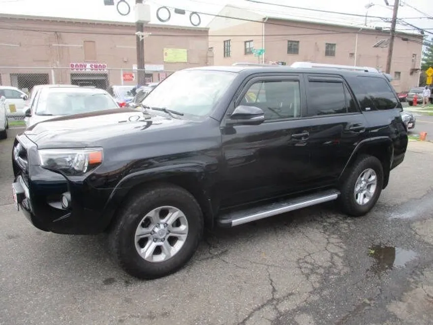 2016 Toyota 4Runner SR5 Premium photo 1