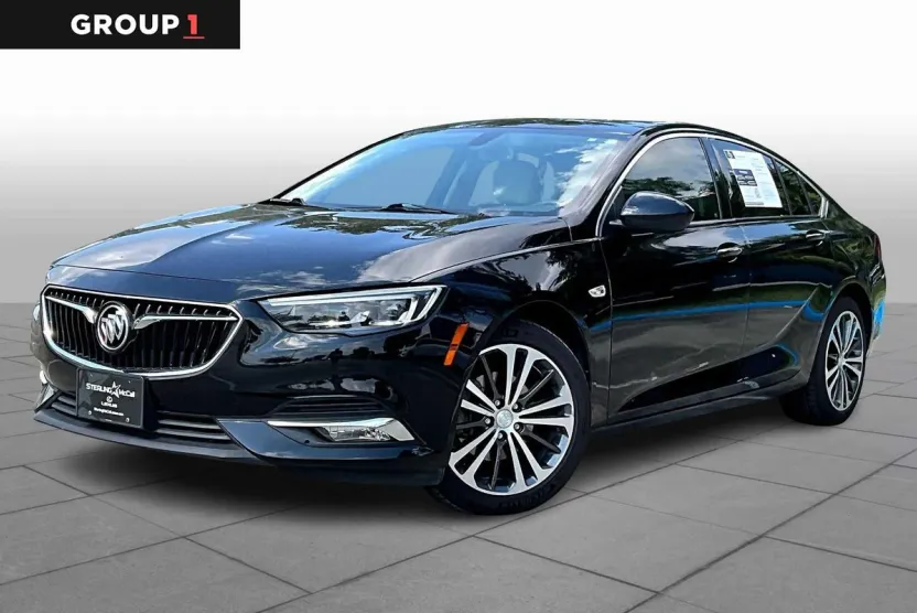 2018 Buick Regal Sportback Preferred II photo 1