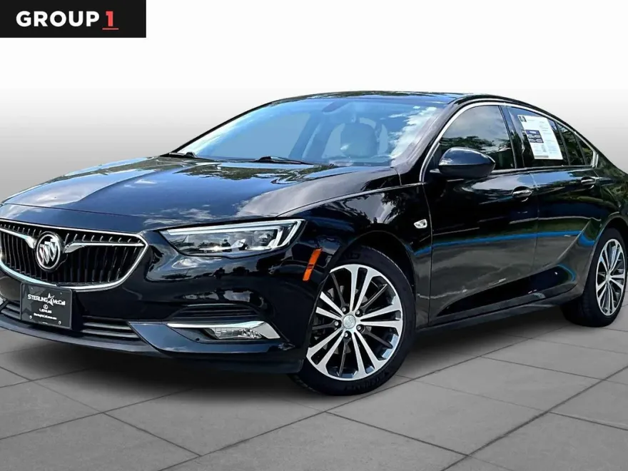 2018 Buick Regal Sportback Preferred II photo 1