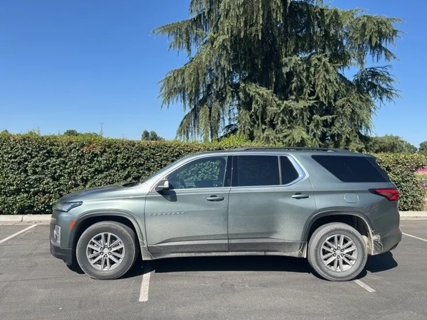 2023 Chevrolet Traverse Cloth 1LT photo 1