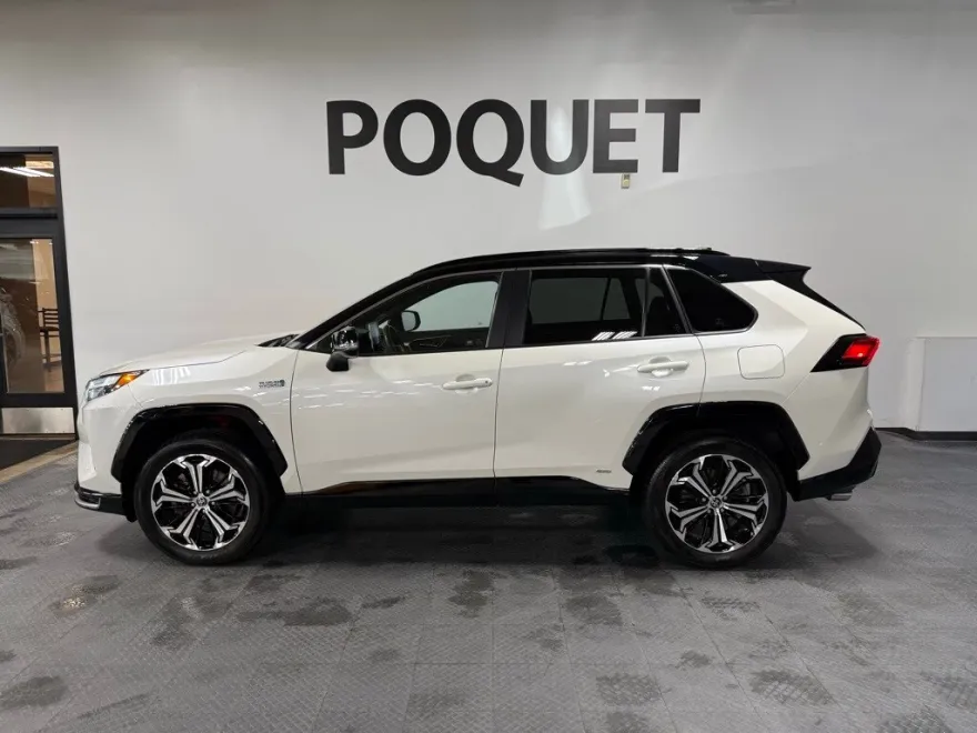 2022 Toyota RAV4 Prime XSE photo 1