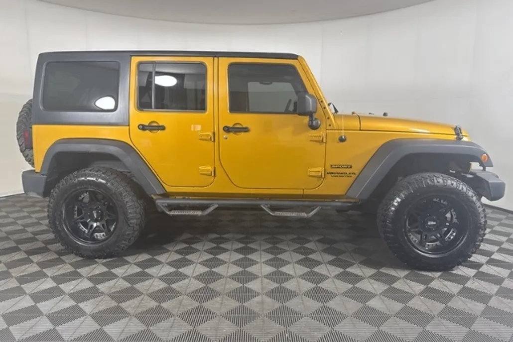 2014 Jeep Wrangler Unlimited Sport photo 1